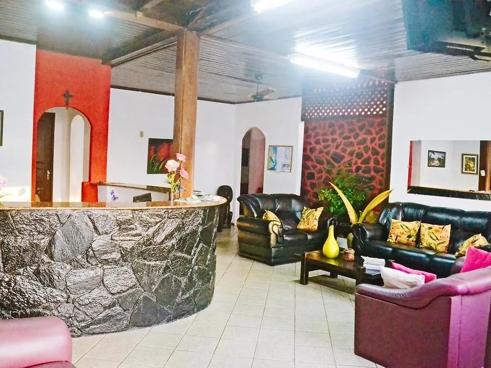 Hotel Marilia Порту-Сегуру